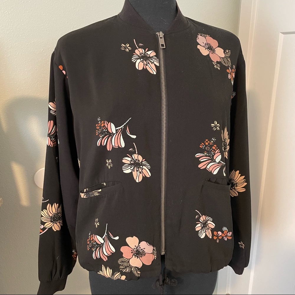 Who what where - Floral Bomber Jacket